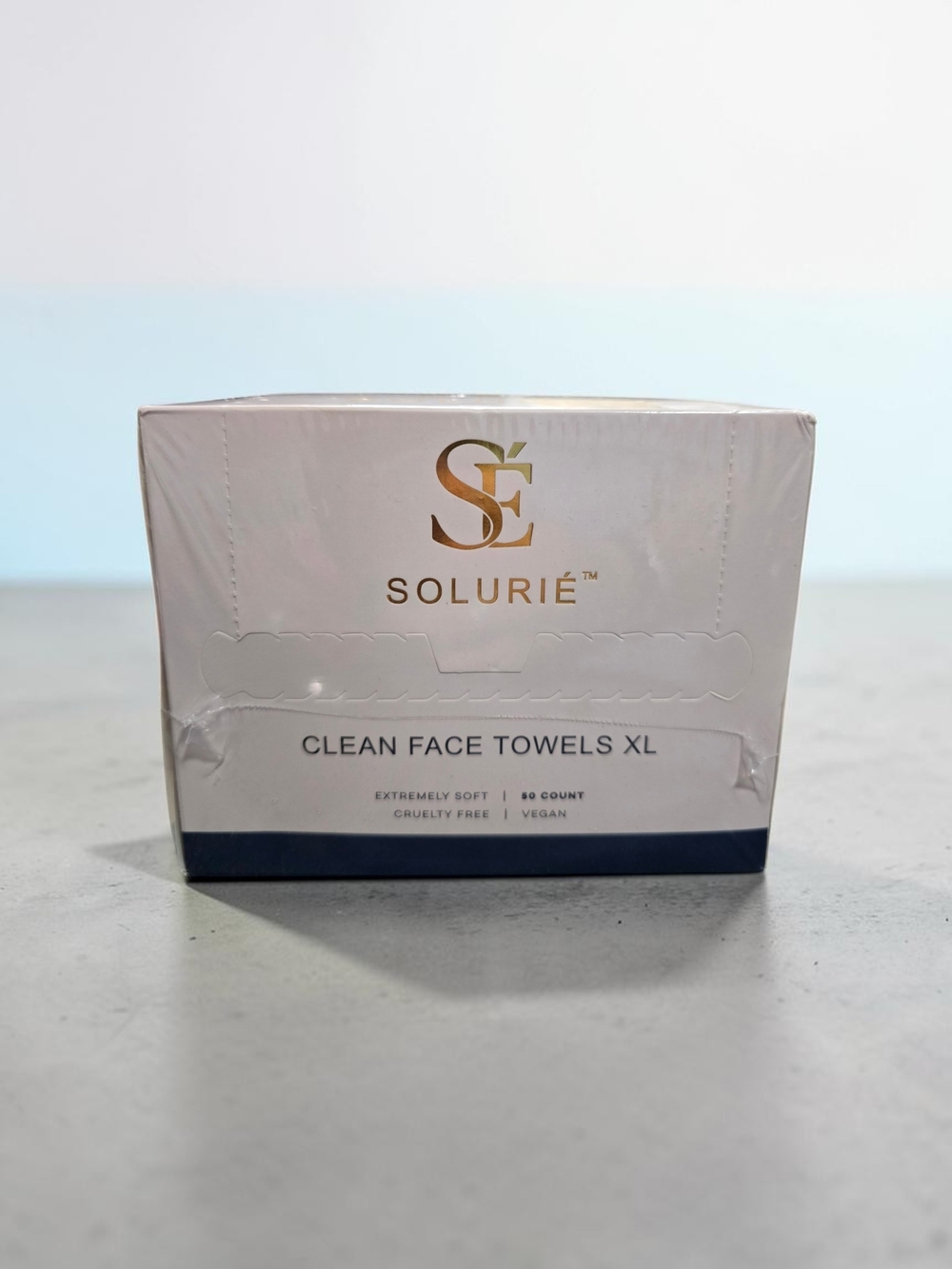 SOLURIÉ Clean Face Towels XL 50 Count Disposable Facial Towels NEW